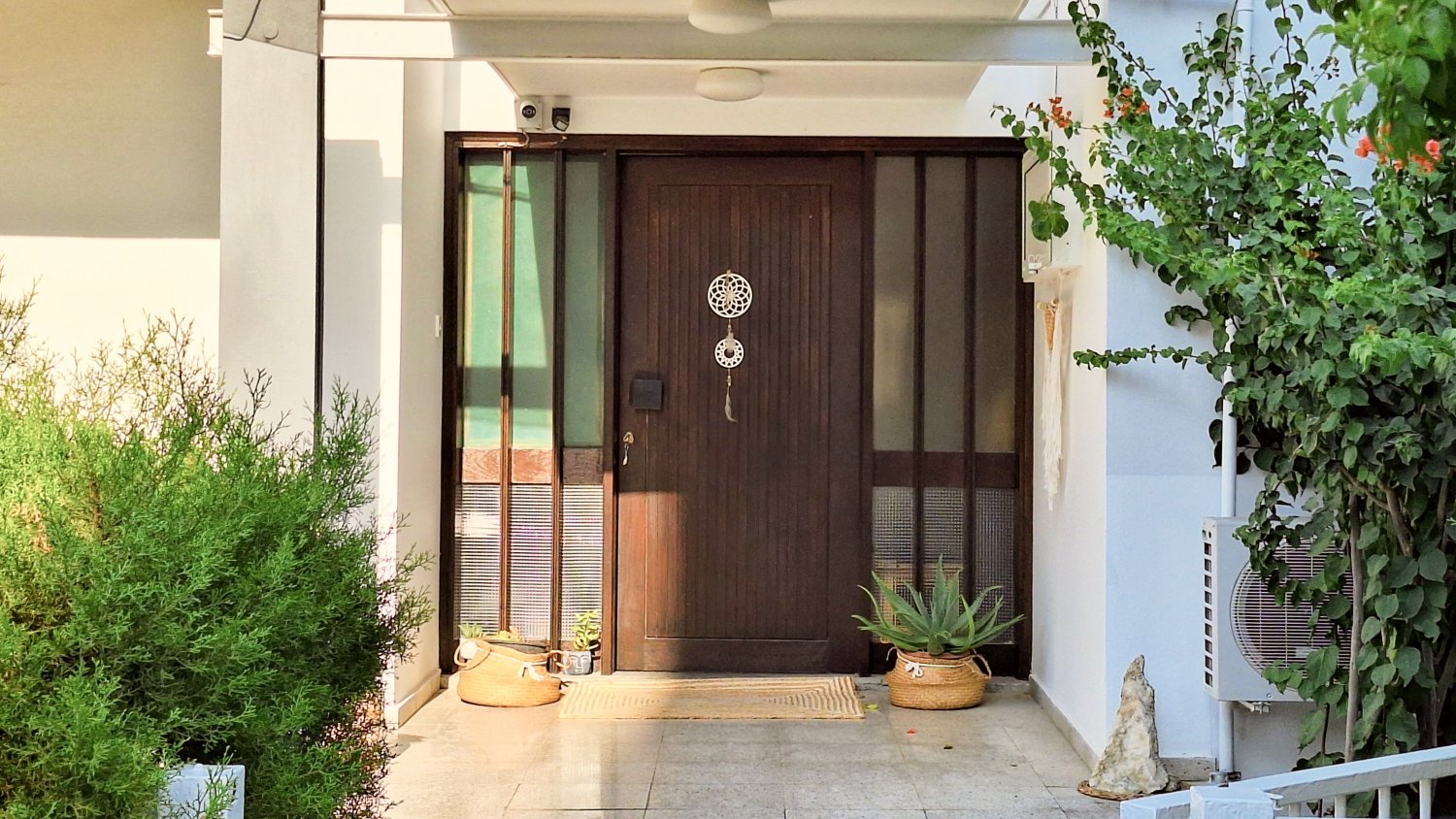 INTUNE Professional Massage Nicosia - The Entrance